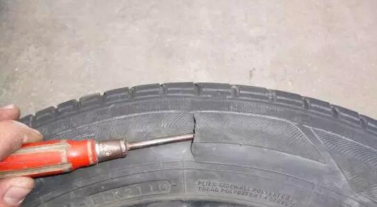 Tire slowly deflated? Teach you how to self-test tire leak!